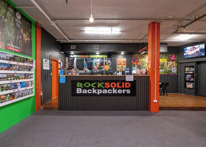 Hostel Rock Solid Backpackers *